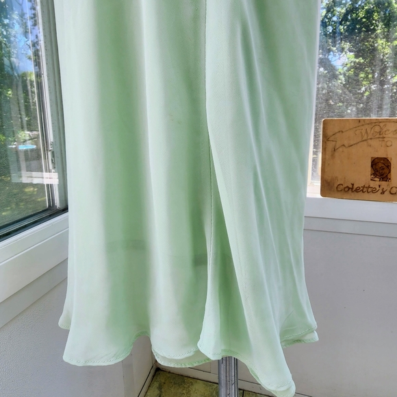 Top/skirt Mint Green 2 Piece Pleated Ruffle Chiffon Jewel Pin Top & Midi Skirt - Picture 7 of 15